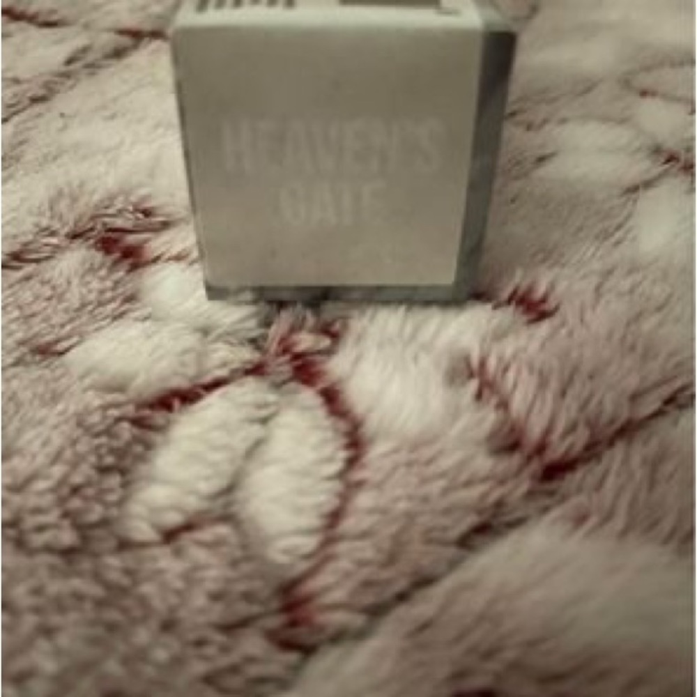NIB JS THE GLOSS HEAVEN GATES